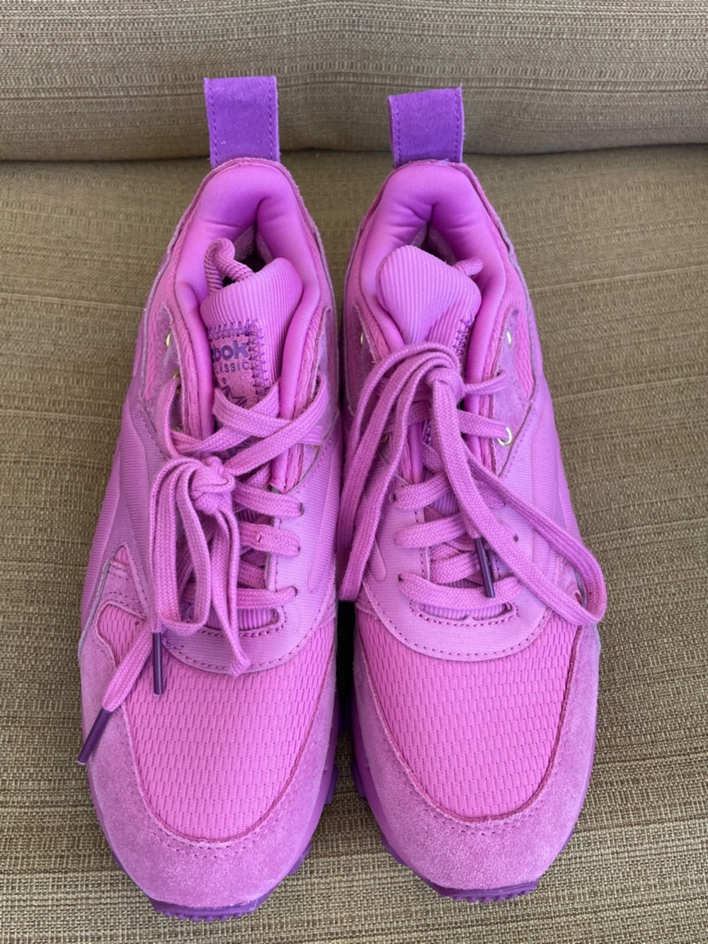 Reebok x Cardi B Classic Leather V2 sneakers purple lilac Ultraberry size   7 - Picture 8 of 9